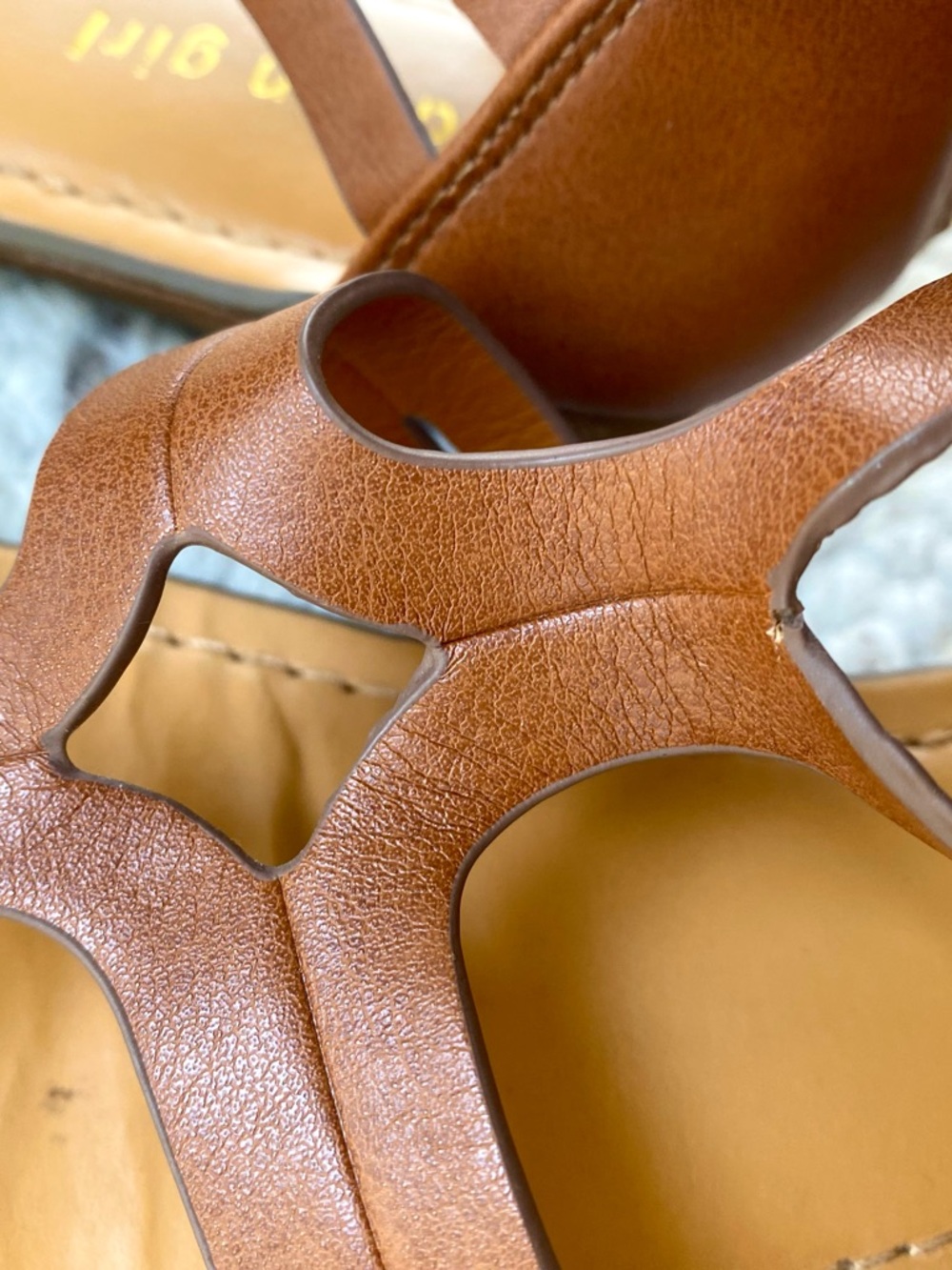 Madden Girl Dari Cognac Cutout Gladiator Flat Sandals, Size 7 - Picture 6 of 10